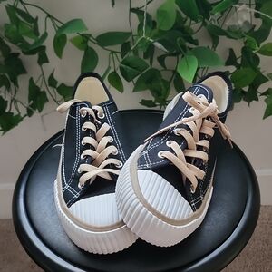 Women's Low Top Canvas Sneakers
